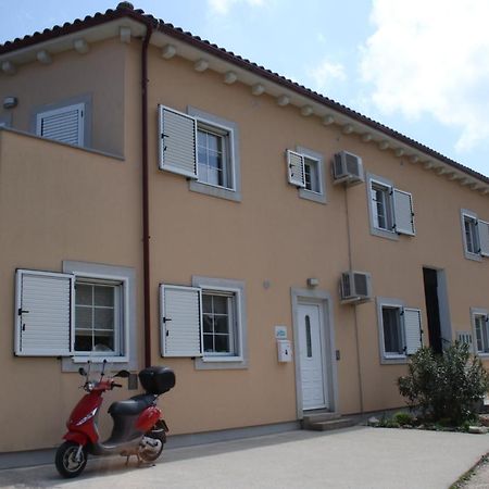Apartments Pegla Nerezine Extérieur photo