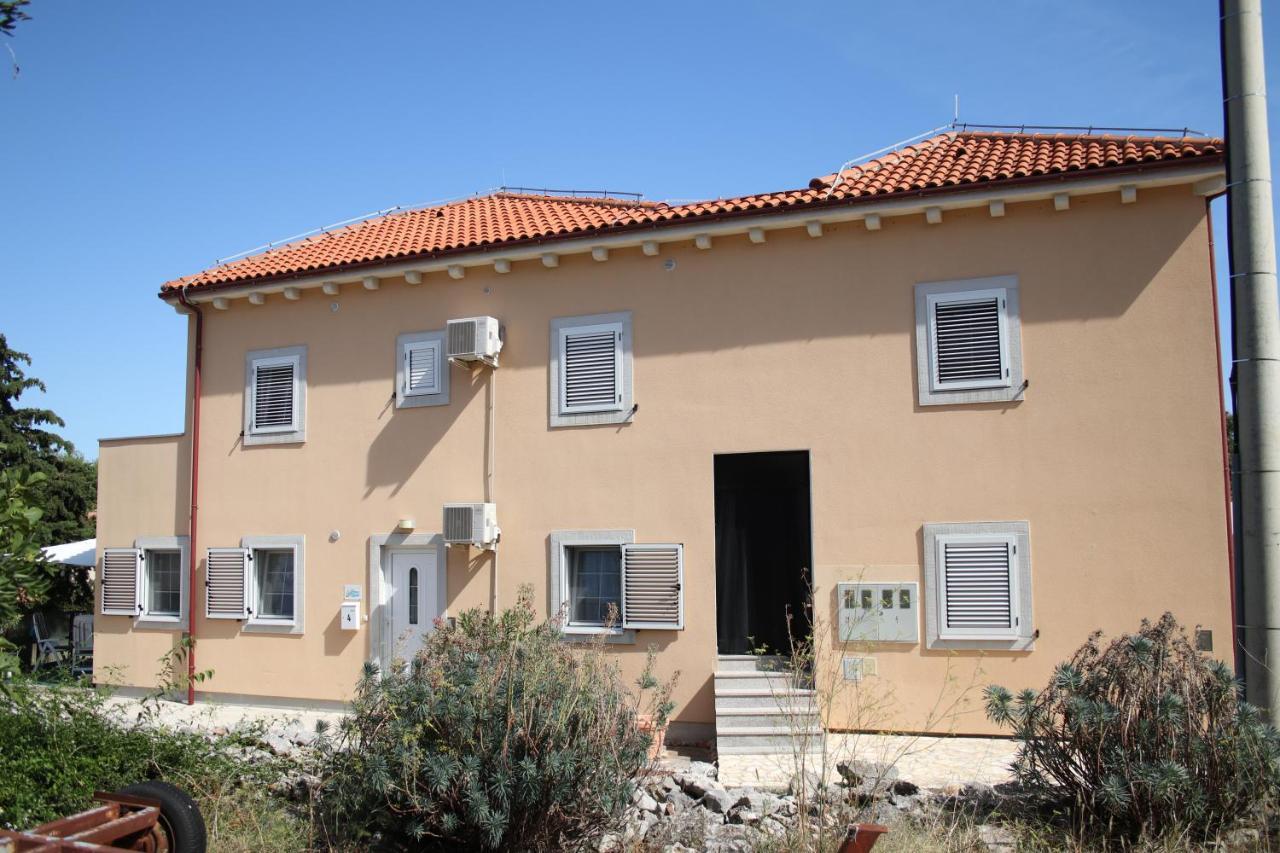 Apartments Pegla Nerezine Extérieur photo