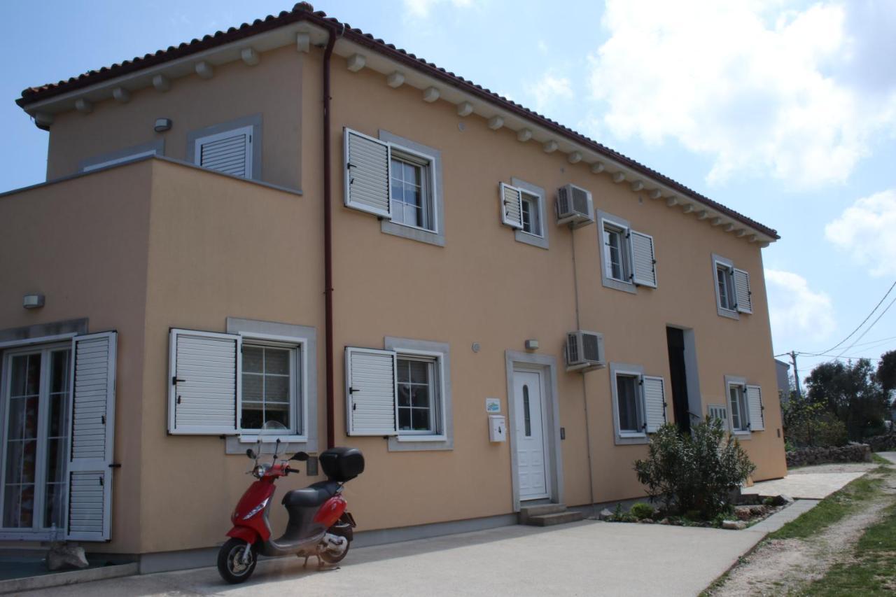 Apartments Pegla Nerezine Extérieur photo