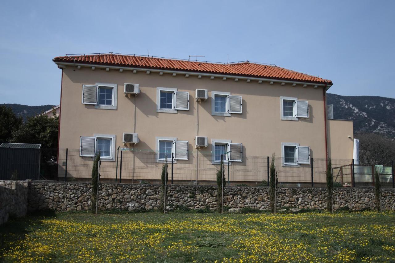 Apartments Pegla Nerezine Extérieur photo