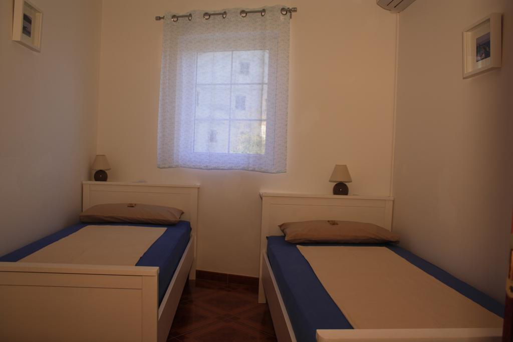 Apartments Pegla Nerezine Extérieur photo