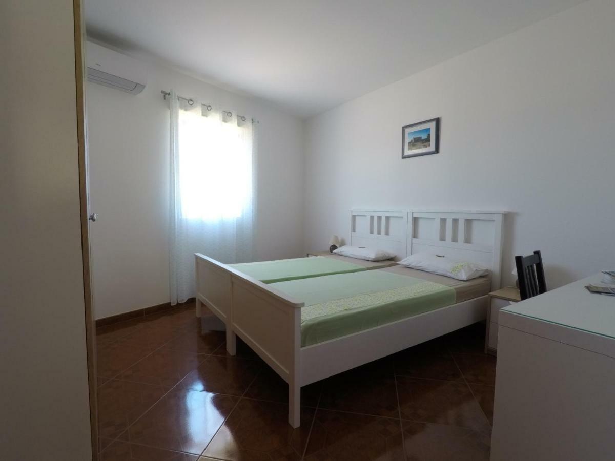 Apartments Pegla Nerezine Extérieur photo