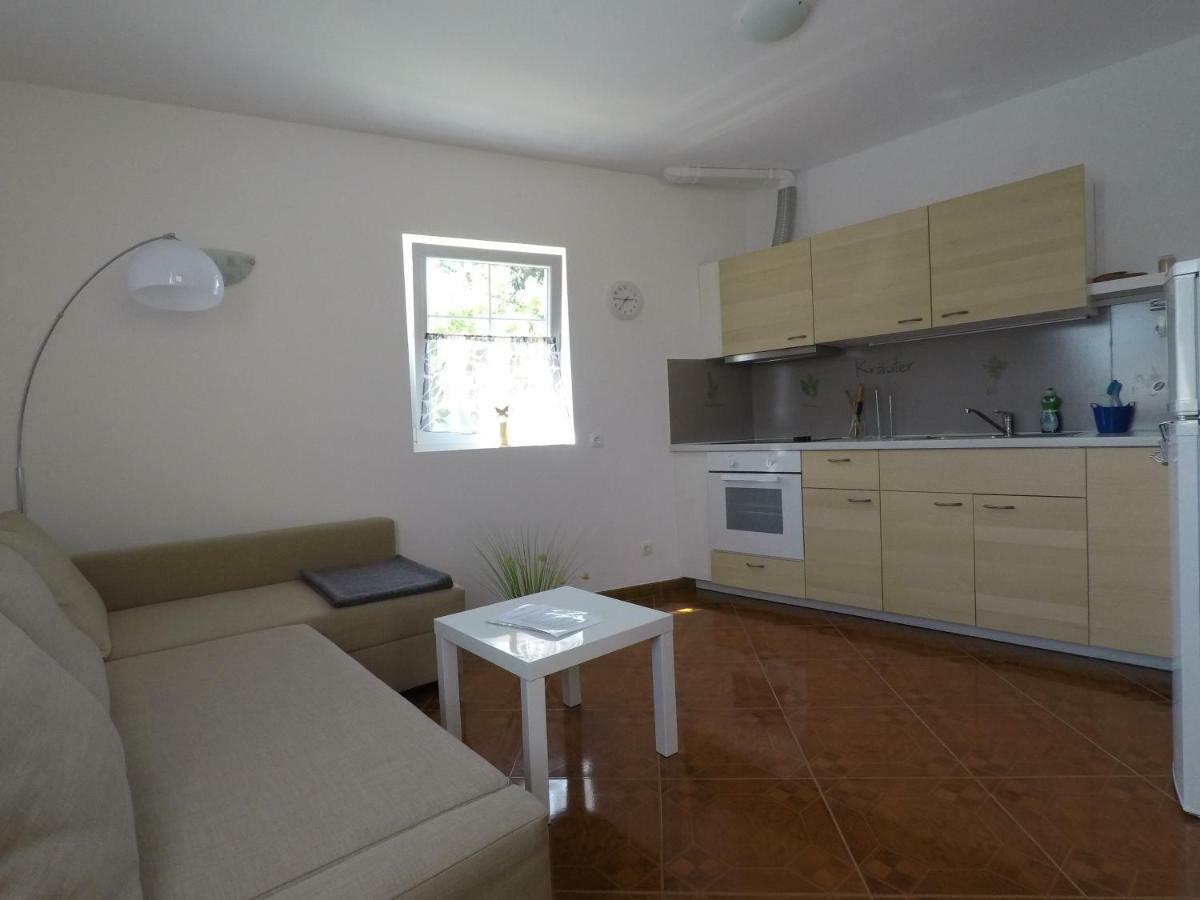Apartments Pegla Nerezine Extérieur photo